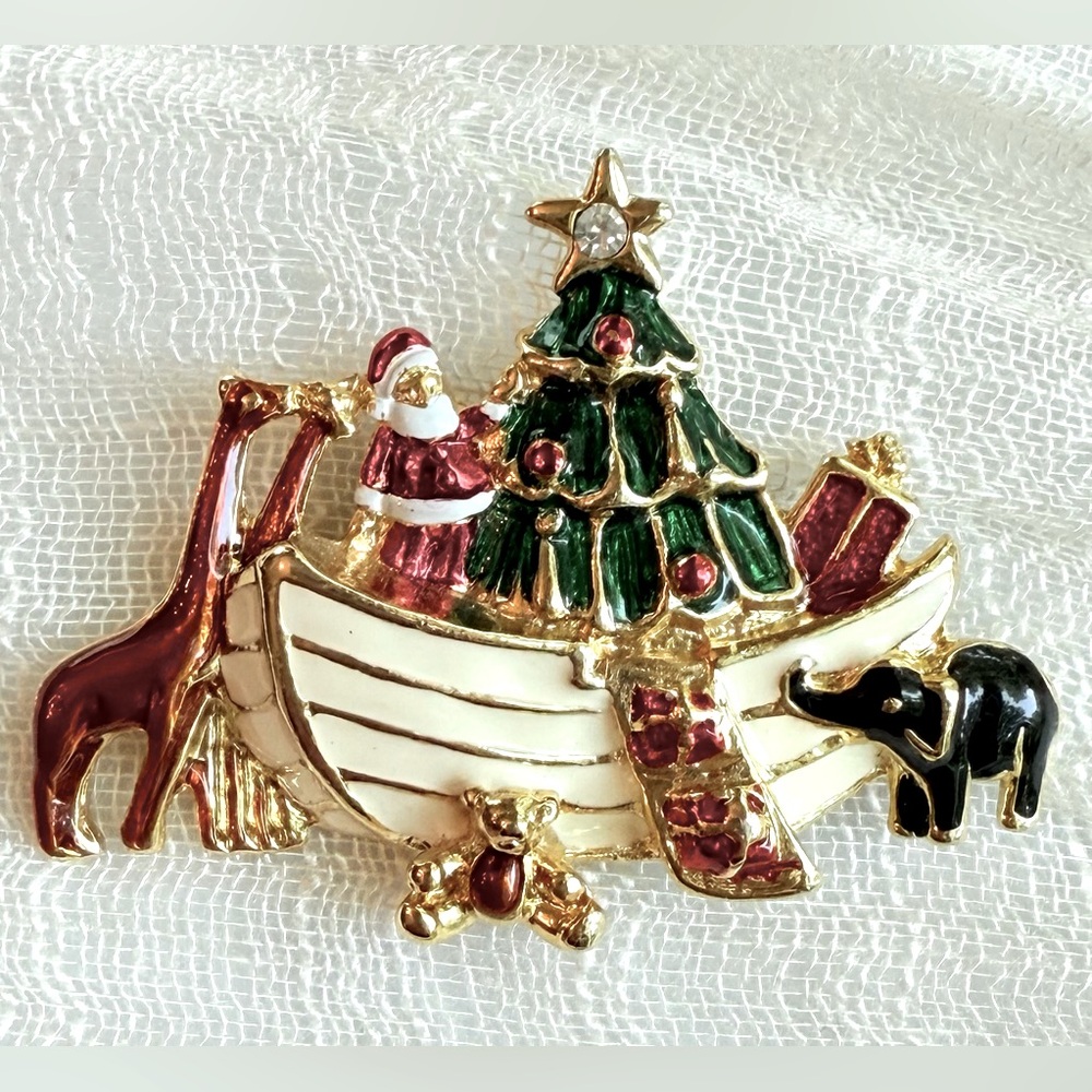 Vintage Gold-Tone Christmas Brooch—Noah’s Ark Theme